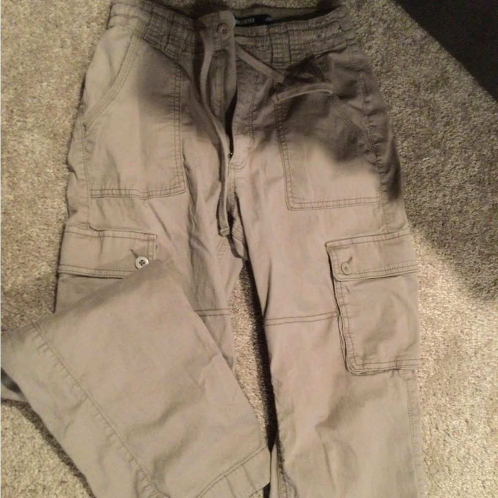 Hollister Women's Gray Cargo Pants